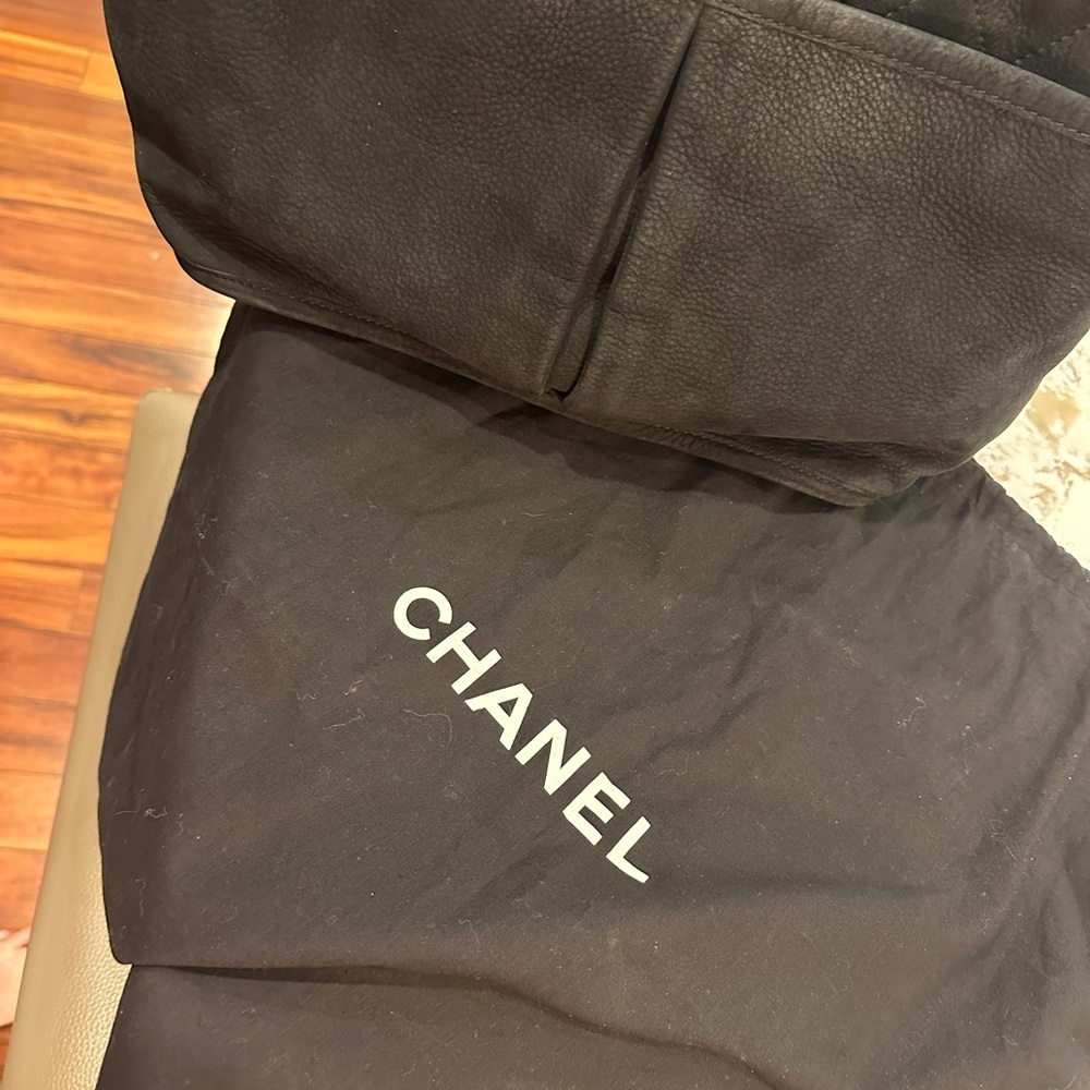 Chanel Natural Beauty Tote - Picture 4 of 14
